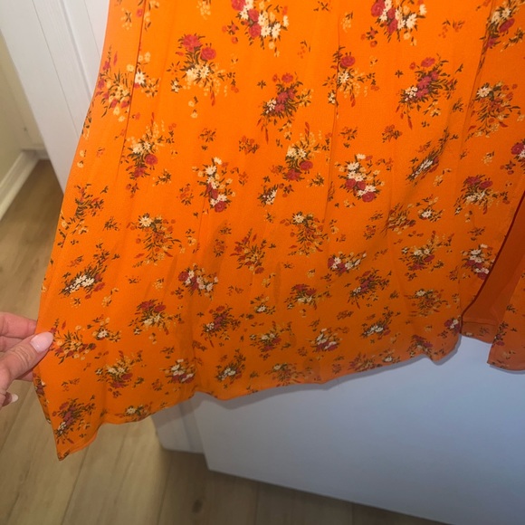 Reformation Twilight Dress in color “August”. Size 4. - Picture 5 of 5